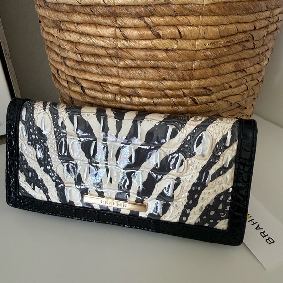 NWTšBrahmin Ady Wallet Everlasting
Encore Melbourne Leather - Picture 3 of 6